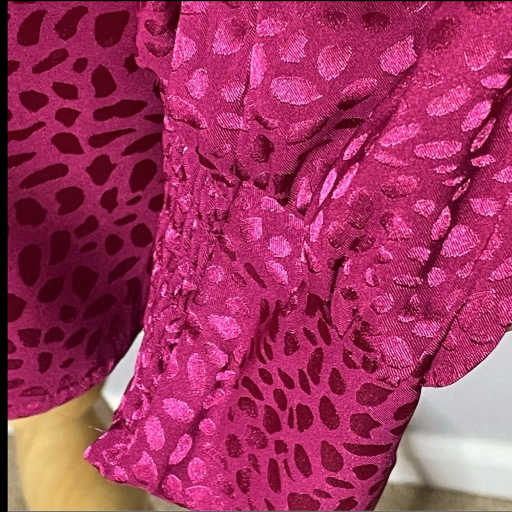 Chenault  Fuchsia Long Sleeve Wrap Blouse Size L - Picture 11 of 13